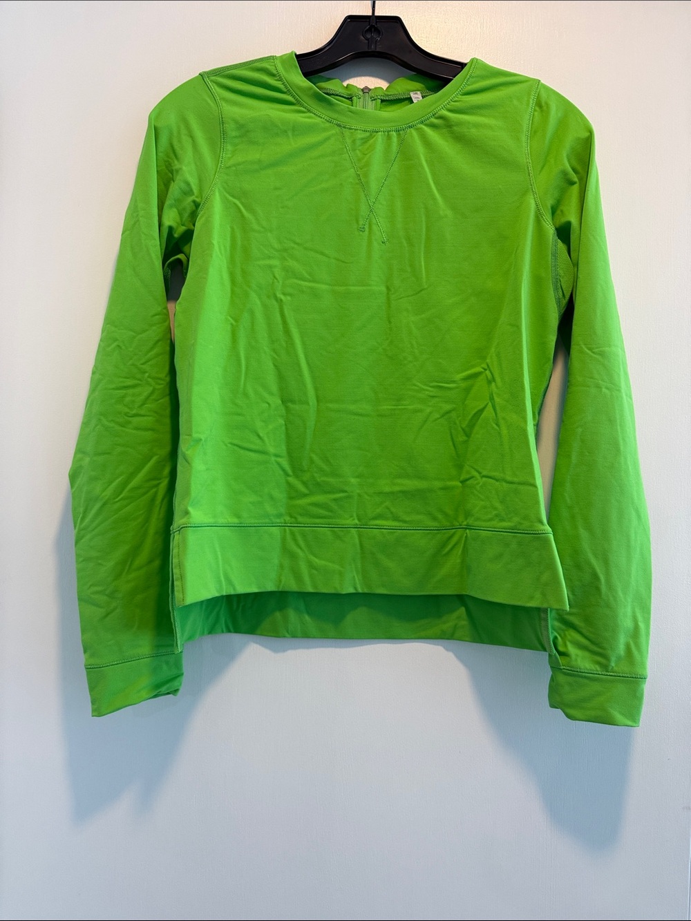 Lululemon green pullover top